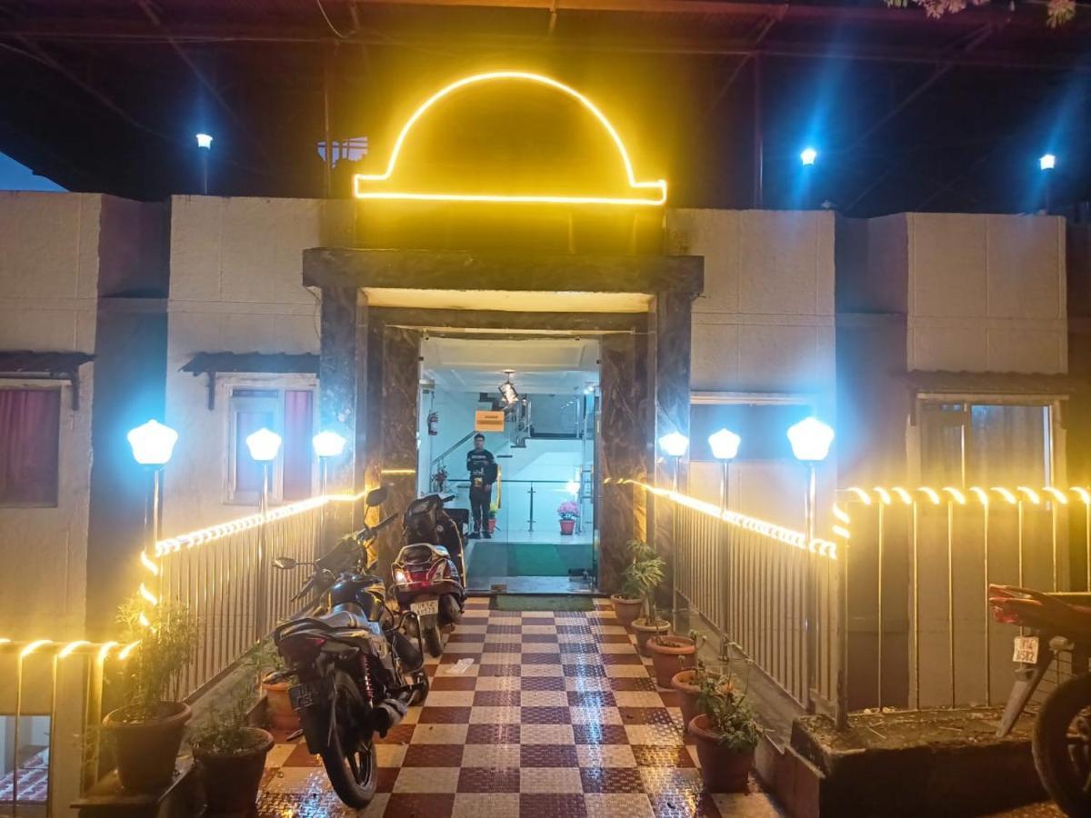 Riversun Hotel Mall Road Массури Экстерьер фото
