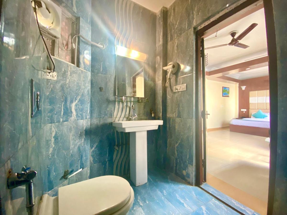 Riversun Hotel Mall Road Массури Экстерьер фото