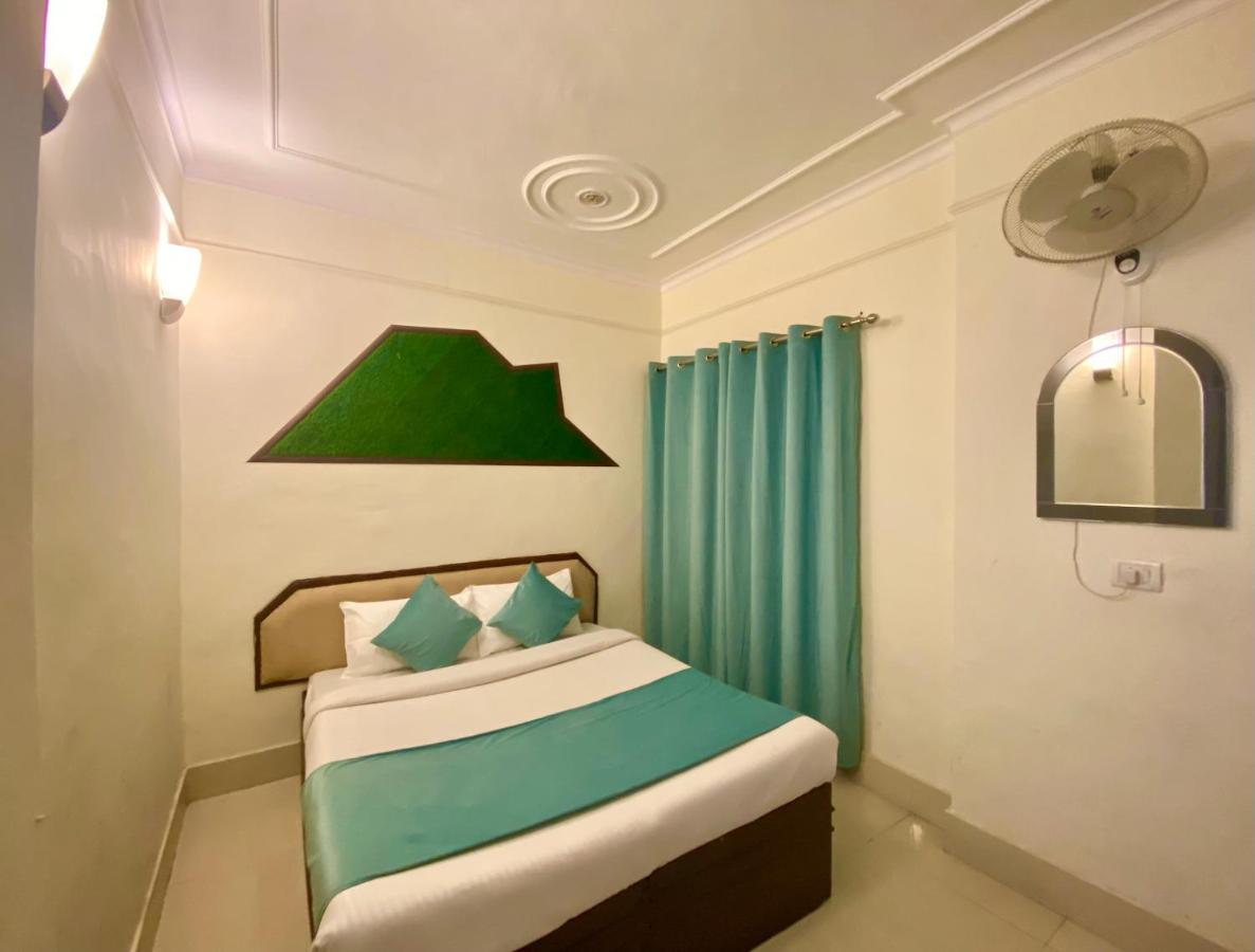 Riversun Hotel Mall Road Массури Экстерьер фото