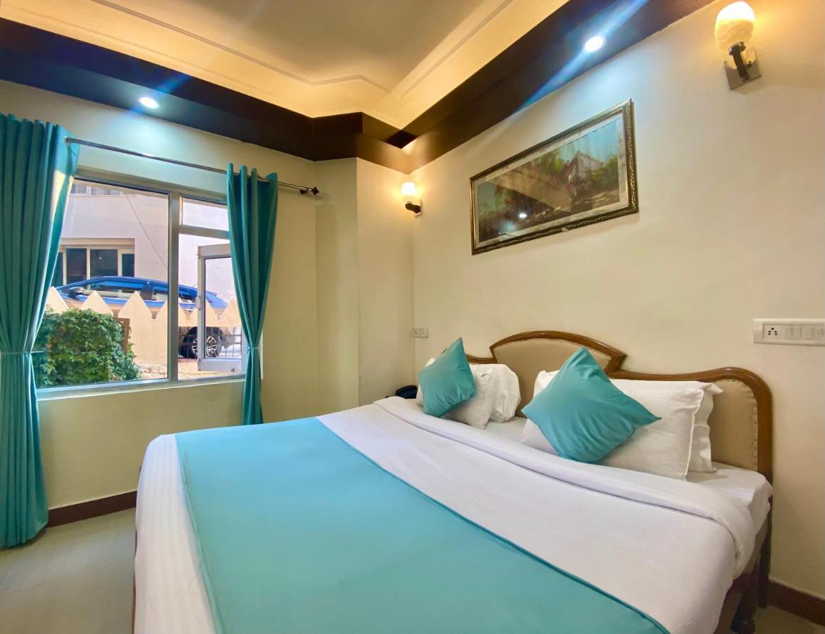 Riversun Hotel Mall Road Массури Экстерьер фото